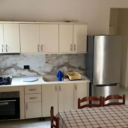 Appartement Gjuzi Golem (Tirana)